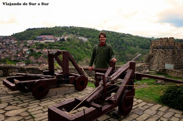 Catapulta y Balista – La felicidad de Seba en medio de armas de asedio medievales