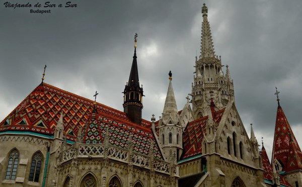 La Iglesia Matías, posta, no es de San Marco ni San Pedro – dentro del Castillo de Buda