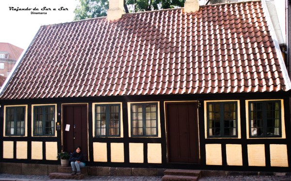 Flor en la casa donde nació Christian Andersen