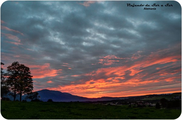 Hermoso atardecer nos regaló Bad Kohlgrub después del sufrimiento de la subida.