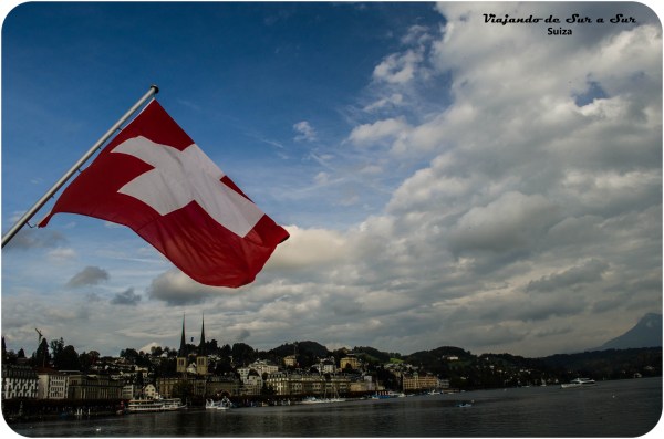 La bandera flamea en Lucerna