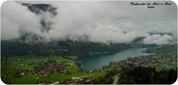 Parar a respirar, mirar atrás y tener este paisaje vale la pena.